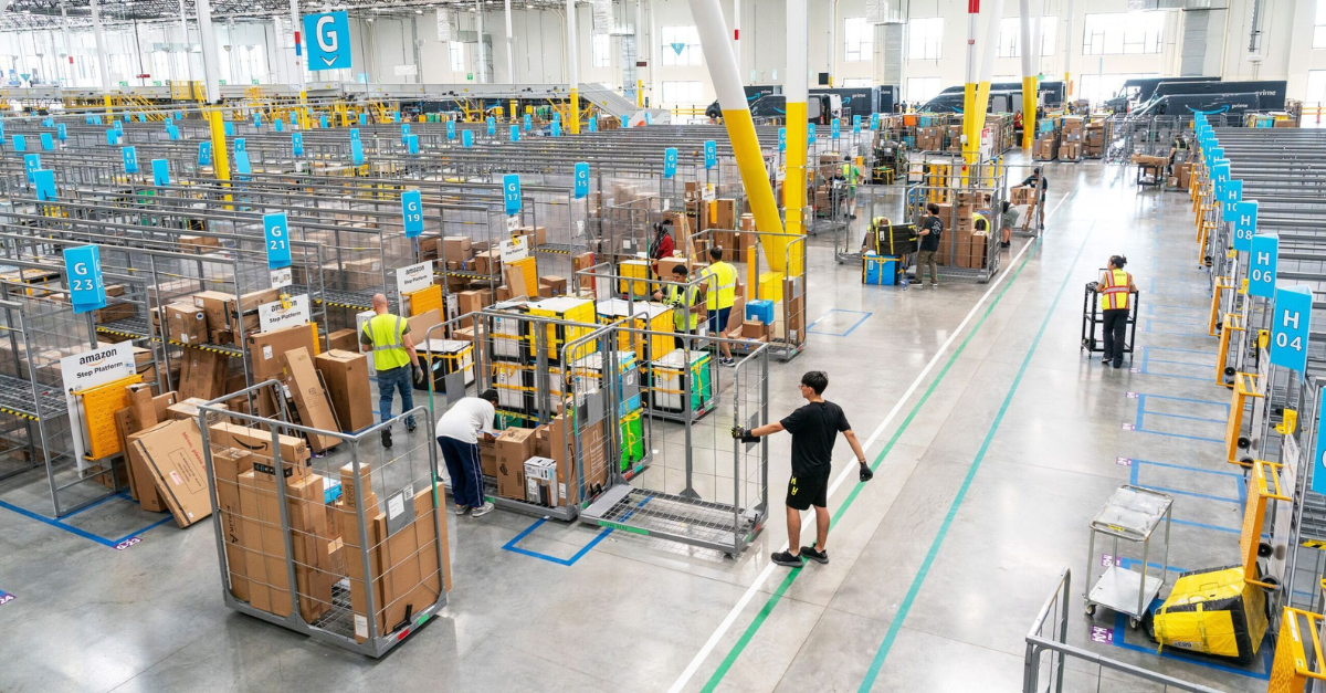 Behind the Scenes: What Really Happens in a Fulfilment Centre
